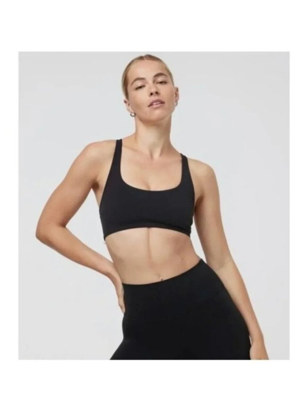 NWT Vuori Women's Yosemite Bra - Black - Size Medium (M) - Style VW1192 - Picture 2 of 3